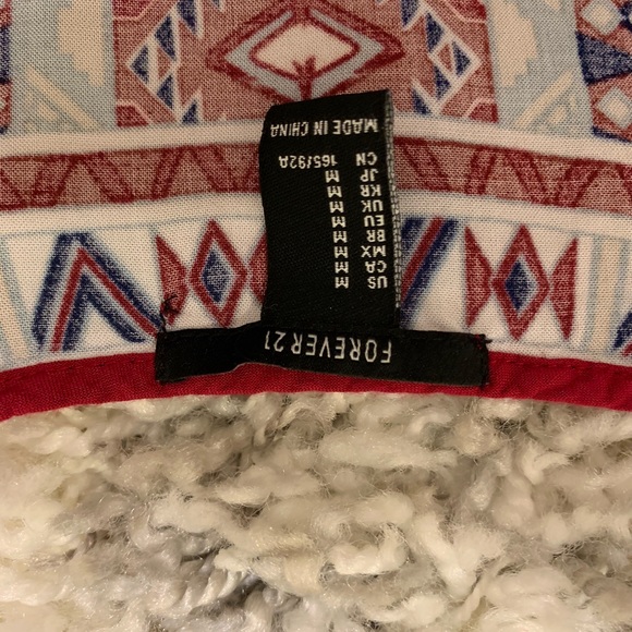 Tribal tank top from forever 21, high low style - Picture 3 of 3